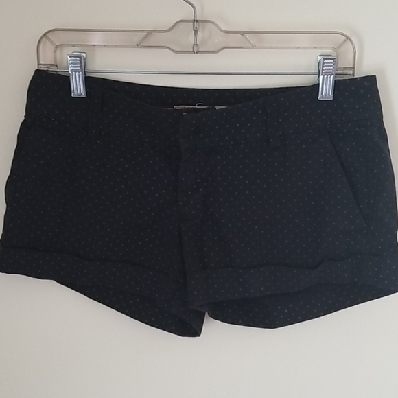 Volcom Pants - 2 for $7 🥳Volcom Size 5 Navy Blue shorts